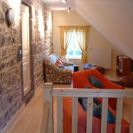 فندق مبيت وإفطار La Nichee Rochefort-Montagne