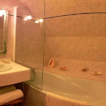 فندق مبيت وإفطار La Nichee 3*