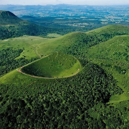 La Nichee فندق مبيت وإفطار Rochefort-Montagne